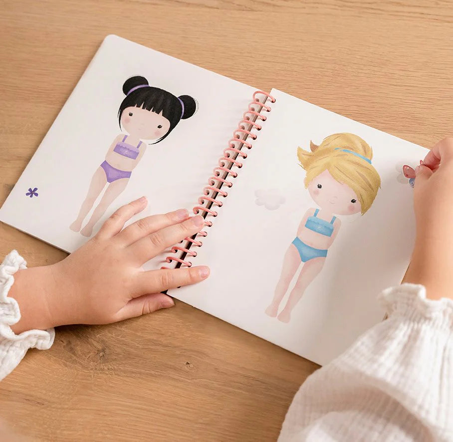 Little Dutch - Anzieh- und Stickerbuch - Rosa & Friends