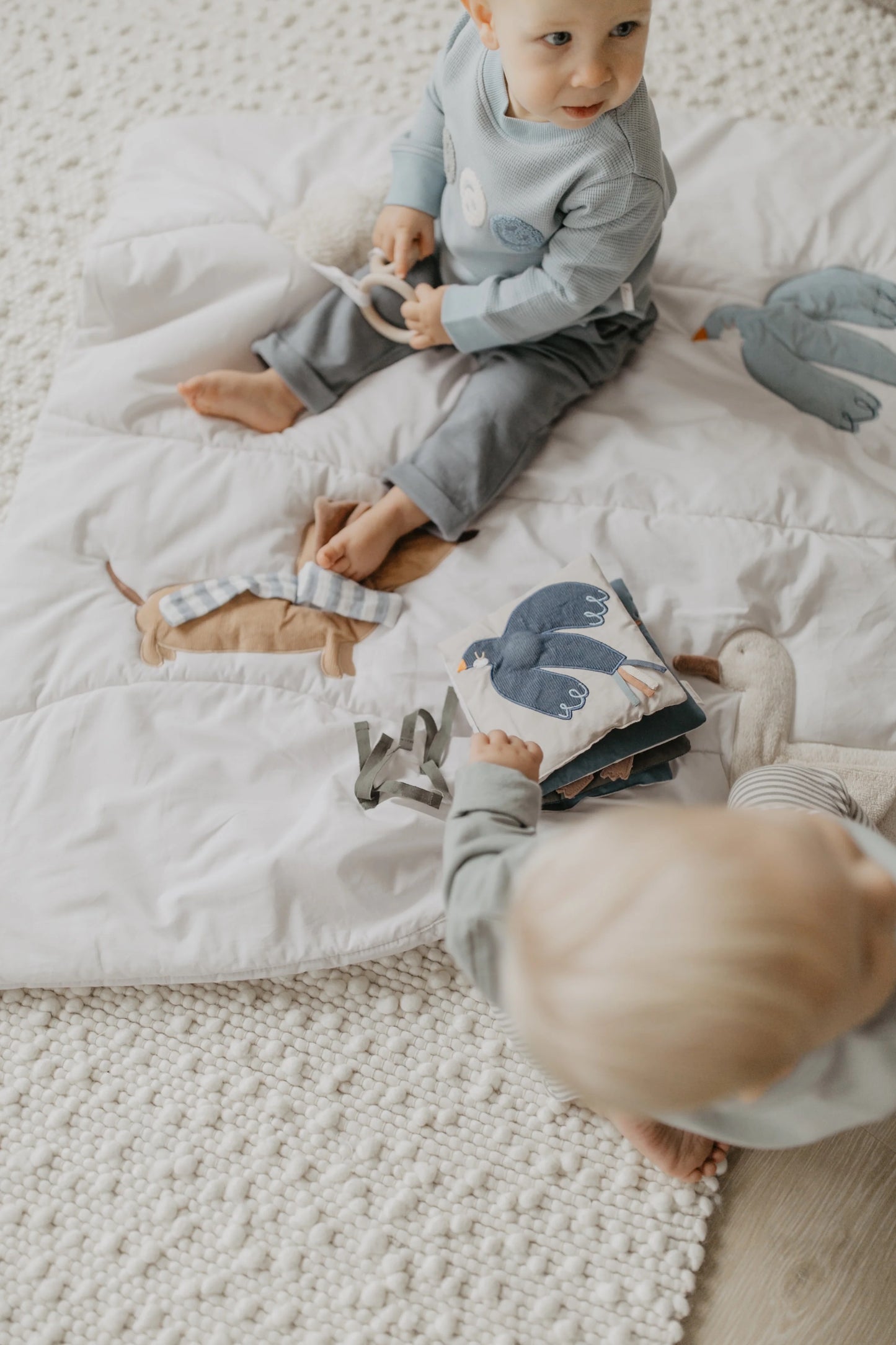 LEEVJE - KNISTERBUCH 'DOG'