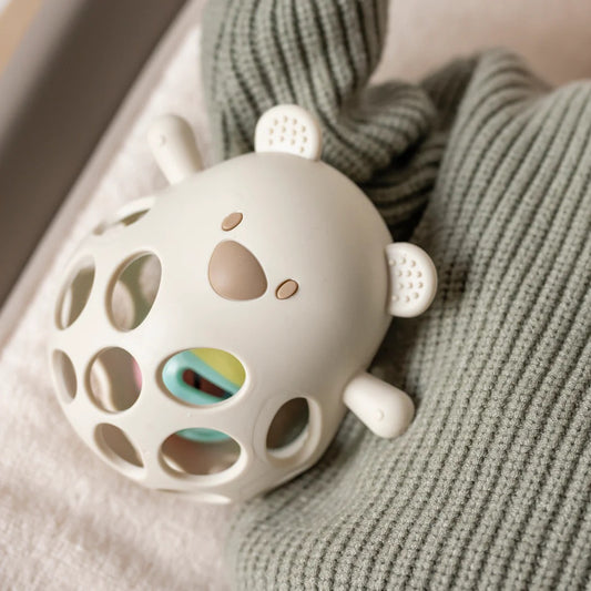 Nattou - Rassel mit Ball Bär