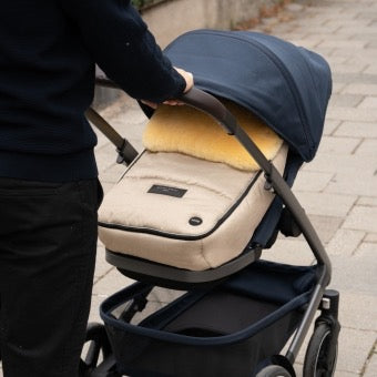 AROSA LUXE Lammfellfusssack LUXE LINE (Black)