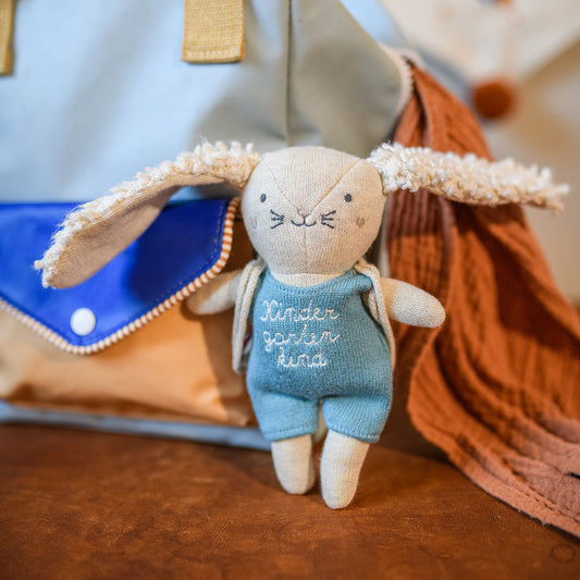 Ava & Yves - Hase Kindergartenkind, hellblau
