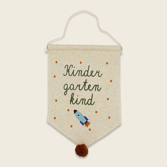Ava & Yves - Wandbehang Rakete „Kindergartenkind“, off white
