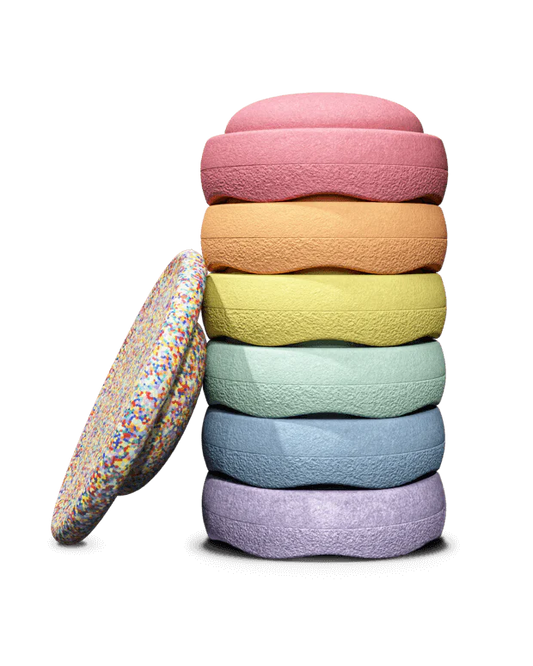 Stapelstein® Rainbow Set – 7-teiliges Set mit Balance Board für Spiel & Bewegung Pastell