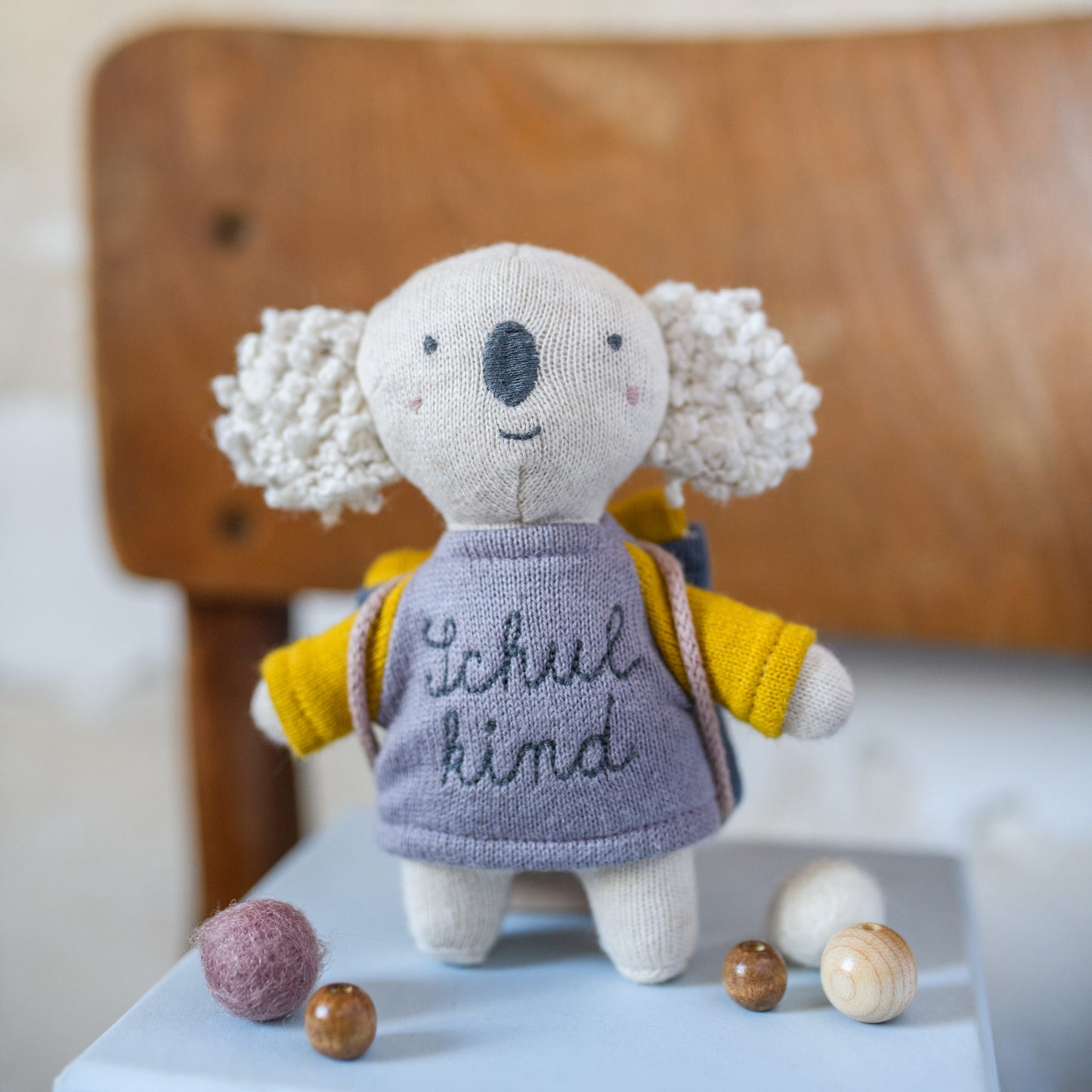 Ava & Yves - Koala „Schulkind“ mit Schulranzen und Shirt in flieder/gelb Kuscheltier