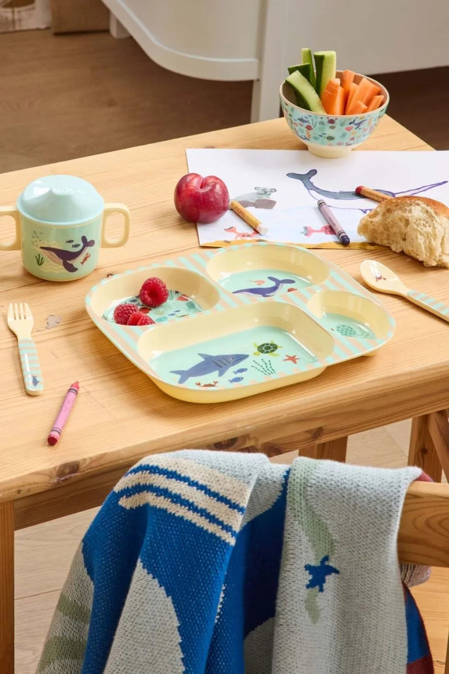 Rice Kinderteller mit 4er Einteilung - Ocean Print - Blau
