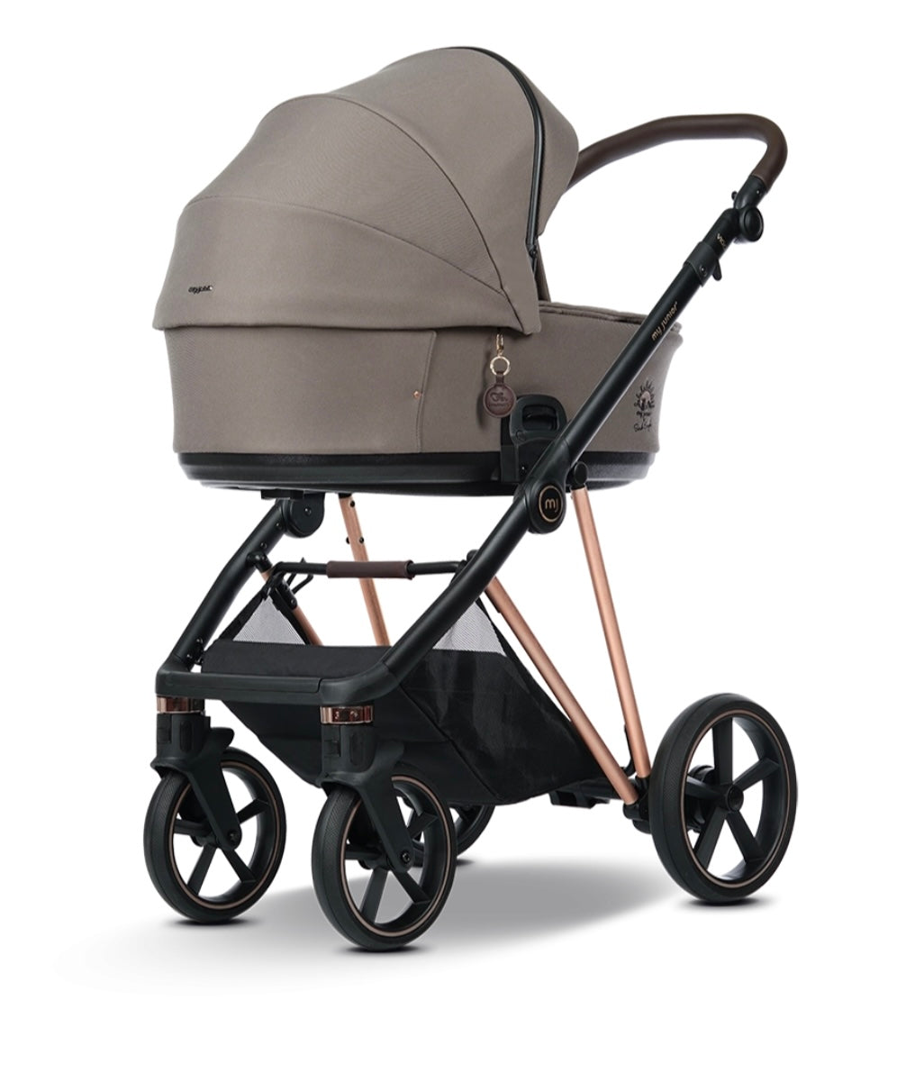 my junior® VIGO x Sarah Engels