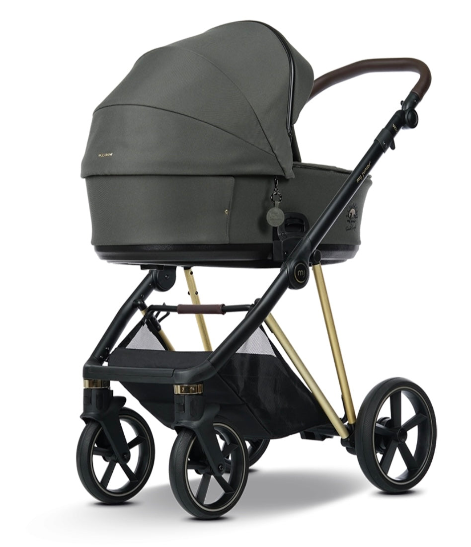 my junior® VIGO x Sarah Engels